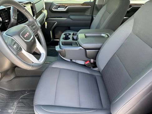 Used 2025 GMC Sierra 1500 Elevation RWD image 6