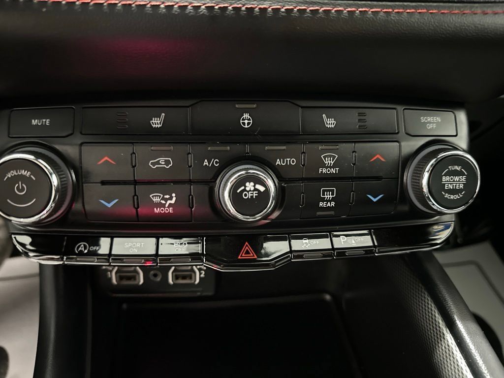 Used 2023 Dodge Durango GT w/ Blacktop Package AWD/4WD image 18