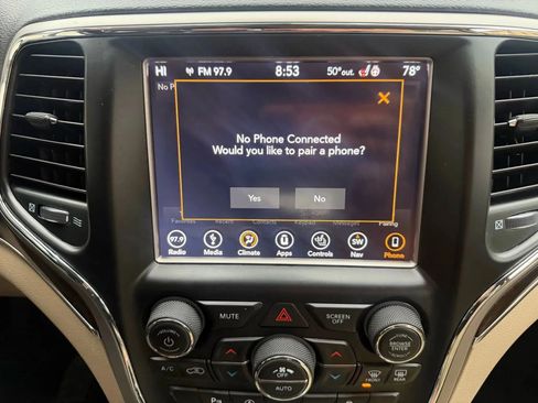 Used 2018 Jeep Grand Cherokee Limited w/ Trailer Tow Group IV image 17