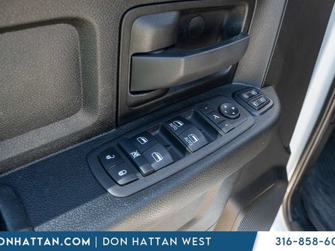 Used 2024 RAM 3500 Tradesman w/ Chrome Appearance Group AWD/4WD image 16