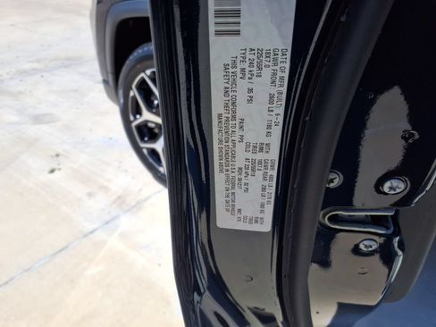 Used 2024 Jeep Compass Limited AWD/4WD image 32