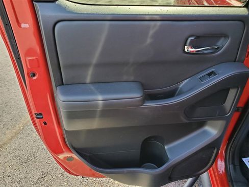 Certified 2024 Nissan Frontier SV w/ Technology Package image 13