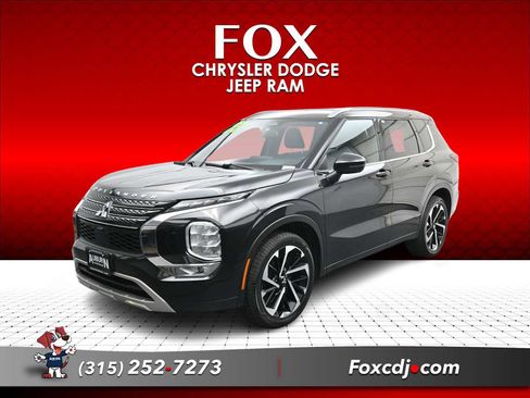 Used 2023 Mitsubishi Outlander SEL 40th Anniversary AWD/4WD image 1