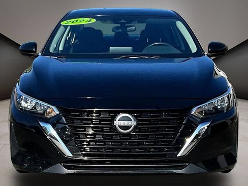 Used 2024 Nissan Sentra SV FWD image 2