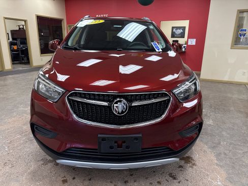 Used 2022 Buick Encore Preferred w/ Safety Package image 2