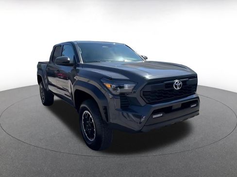 Used 2025 Toyota Tacoma TRD Off-Road image 2