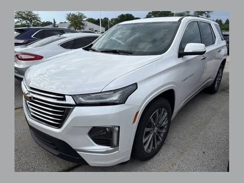 Used 2023 Chevrolet Traverse Premier AWD/4WD image 1