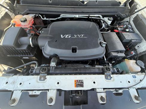 Used 2018 Chevrolet Colorado Z71 AWD/4WD image 10
