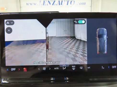 Used 2025 Ford Expedition Active AWD/4WD image 22