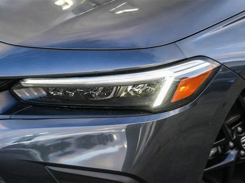 Used 2024 Honda Civic Sport image 2