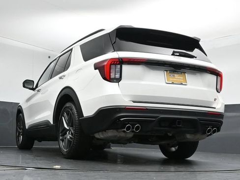 Certified 2025 Ford Explorer ST AWD/4WD image 44