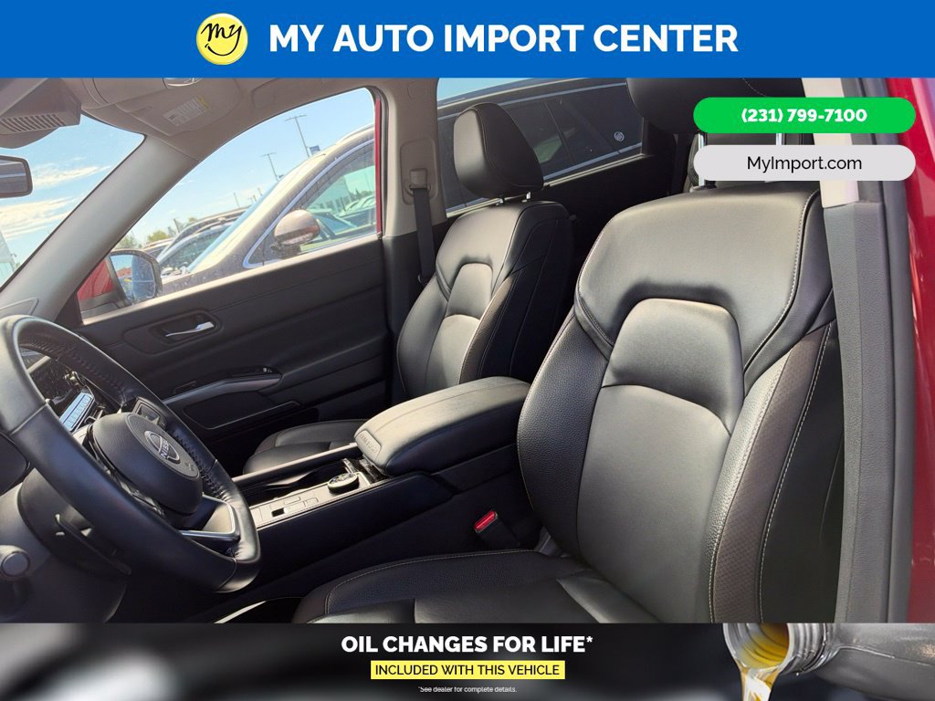 Used 2024 Nissan Pathfinder SL w/ SL Premium Package AWD/4WD image 7
