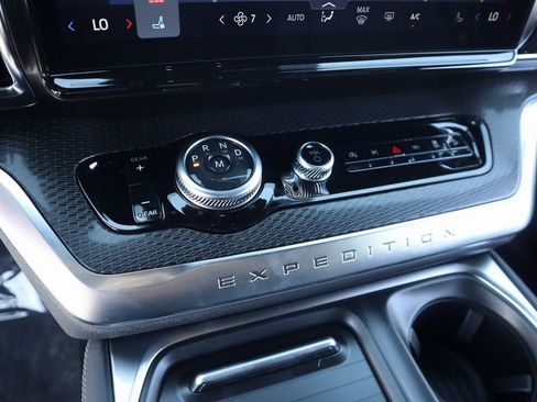 New 2026 Ford Expedition Platinum w/ Stealth Appearance Package image 9