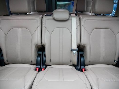 Used 2022 Ford Expedition Max Limited image 26