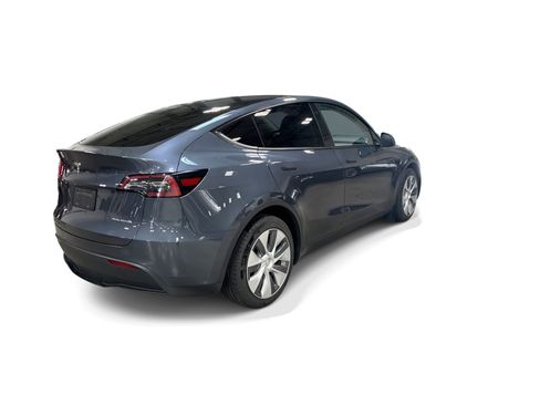Certified 2023 Tesla Model Y Long Range AWD/4WD image 6