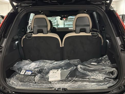 New 2026 Volvo XC90 T8 Plus w/ Protection Package Premier image 30