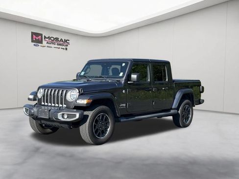 Used 2020 Jeep Gladiator Overland AWD/4WD image 4