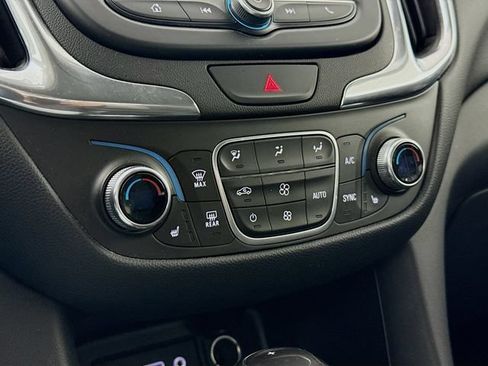 Used 2020 Chevrolet Equinox LT w/ Driver Convenience Package AWD/4WD image 15
