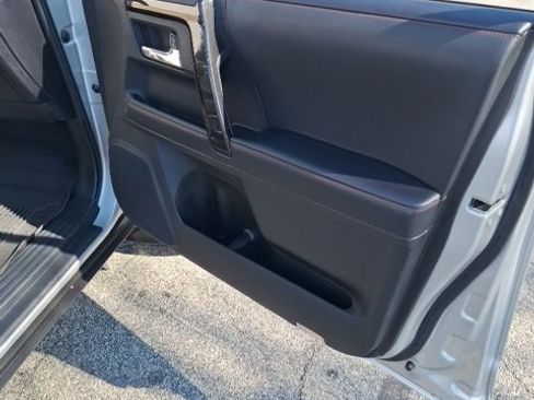 Used 2021 Toyota 4Runner Venture w/ Moonroof Package image 19