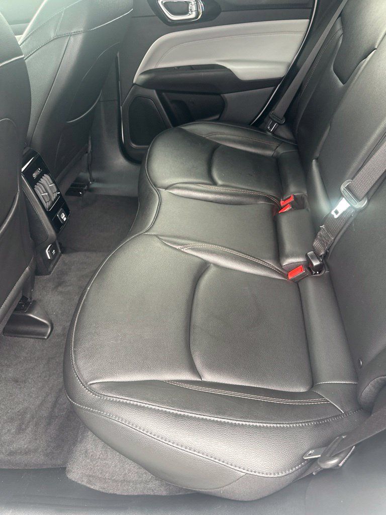 Used 2024 Jeep Compass Limited AWD/4WD image 7