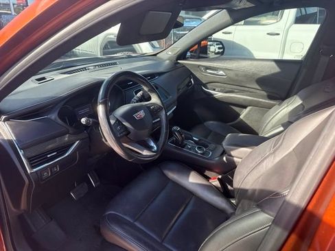 Used 2019 Cadillac XT4 Sport AWD/4WD image 9