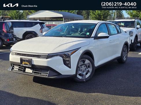 New 2025 Kia K4 LX image 1