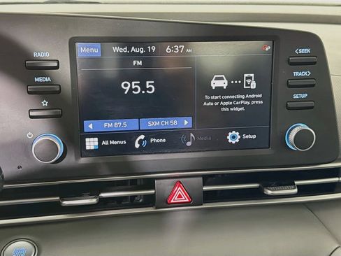 Used 2023 Hyundai Elantra SEL FWD image 15