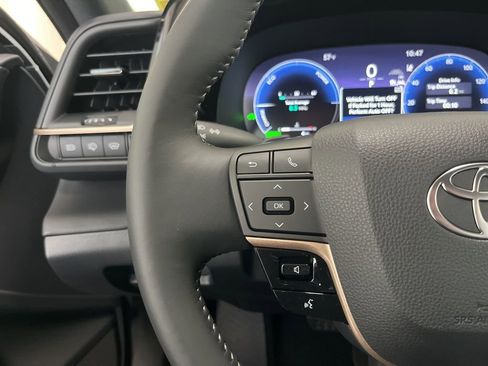 New 2026 Toyota Crown Signia AWD/4WD image 6