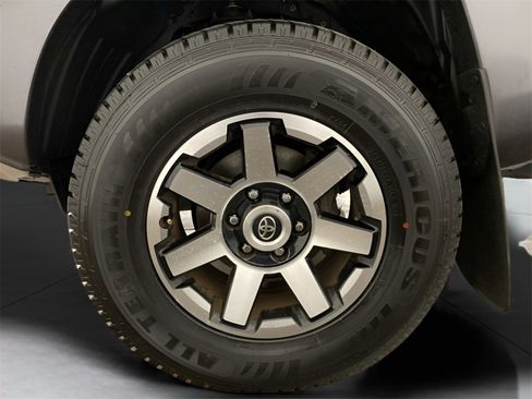 Used 2014 Toyota Tacoma PreRunner w/ SR5 Package image 20