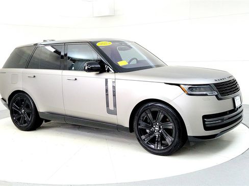 Used 2023 Land Rover Range Rover SE image 7
