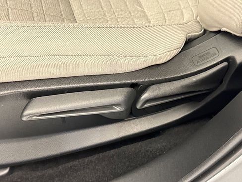 New 2026 Honda HR-V LX image 22