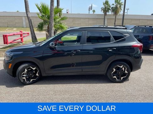 Used 2025 Kia Seltos S FWD image 3