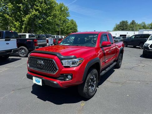 Used 2018 Toyota Tacoma TRD Off-Road w/ Technology Package AWD/4WD image 1