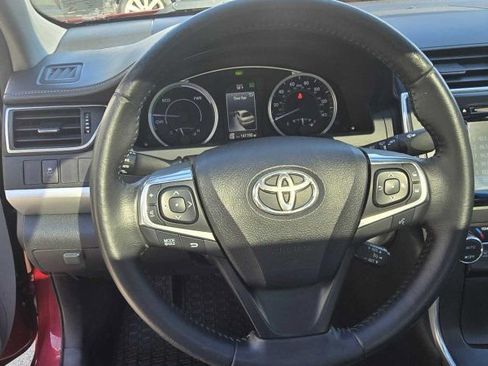 Used 2015 Toyota Camry SE w/ Moonroof Package image 19