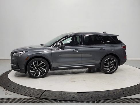 Used 2023 Lincoln Corsair Reserve w/ Equipment Group 201A FWD image 4