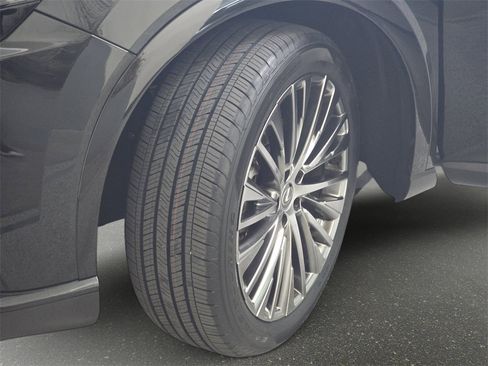 Certified 2024 Lexus RX 450h 450h+ Luxury image 32