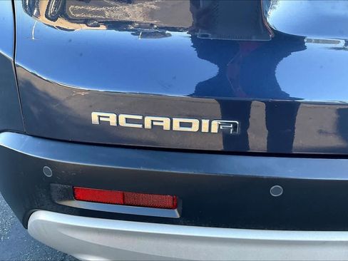 Used 2018 GMC Acadia SLT image 11