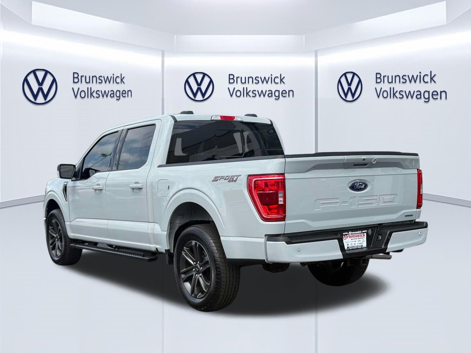 Used 2023 Ford F150 XLT w/ Equipment Group 302A High AWD/4WD image 6