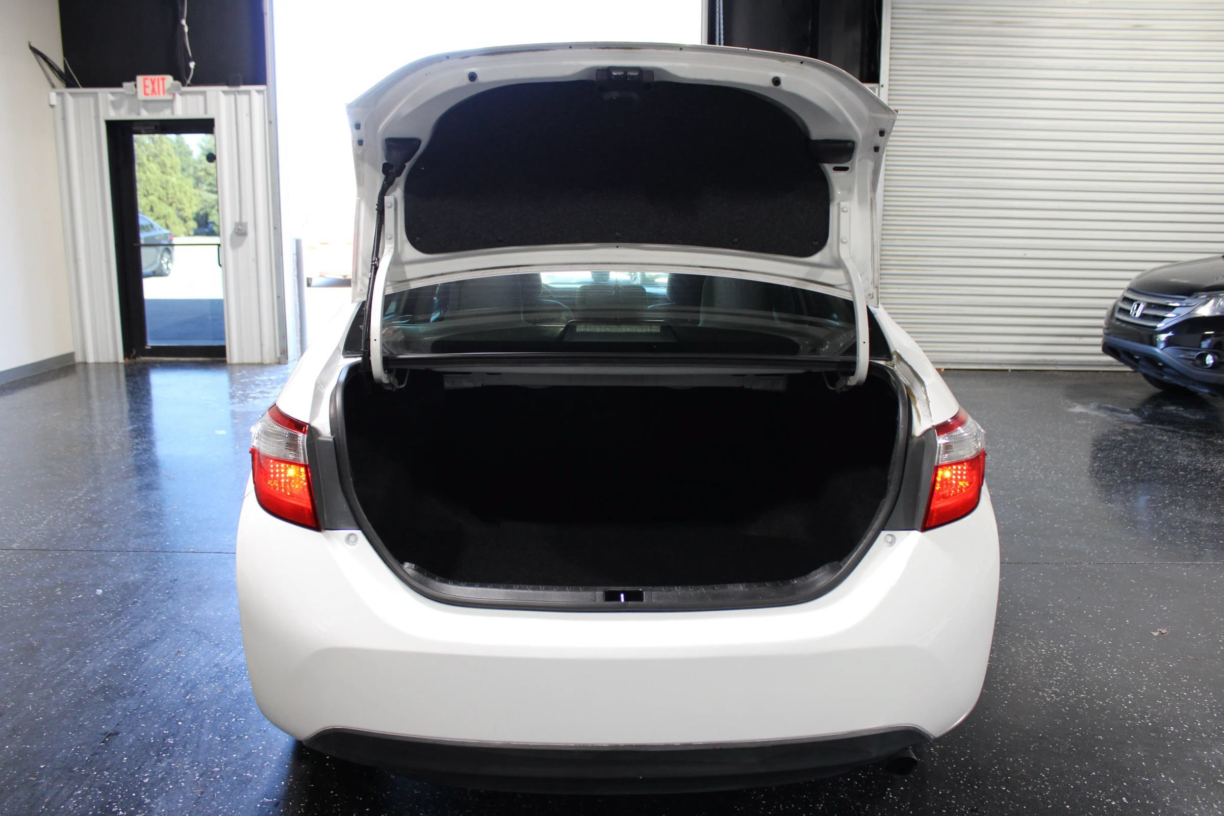 Used 2014 Toyota Corolla L FWD image 26