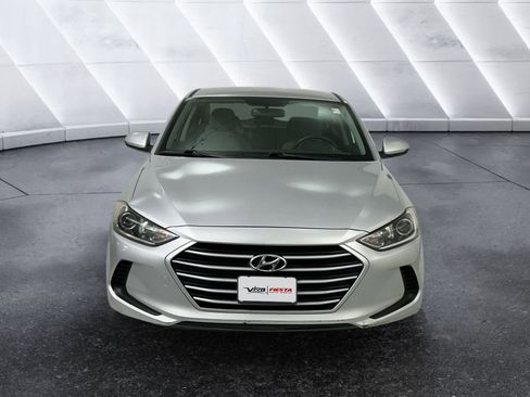 Used 2017 Hyundai Elantra SE image 2