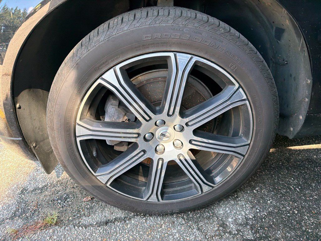 Used 2019 Volvo XC60 T6 Inscription w/ Protection Package Premier AWD/4WD image 10