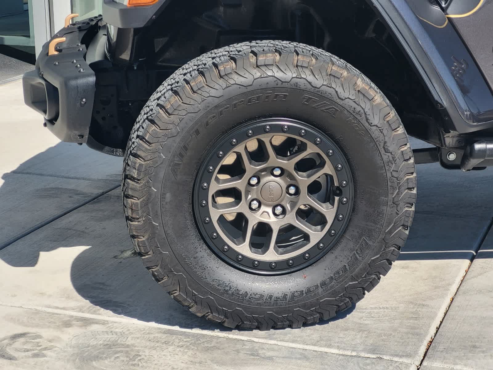 Used 2022 Jeep Wrangler Unlimited Rubicon w/ Xtreme Recon 35" Tire Package AWD/4WD image 9