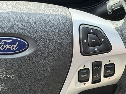 Used 2013 Ford Edge SE image 13