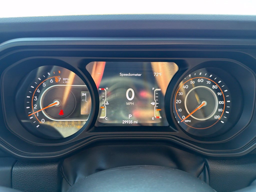 Used 2024 Jeep Gladiator Sport AWD/4WD image 19