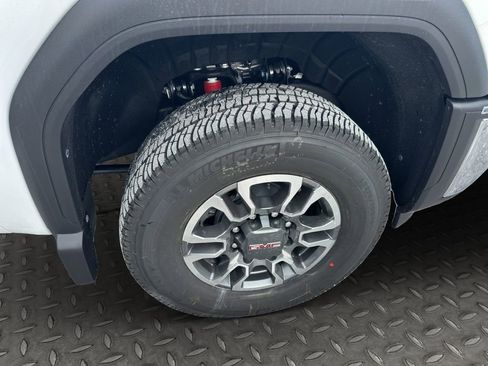 New 2026 GMC Sierra 2500 SLT w/ SLT Convenience Package image 27