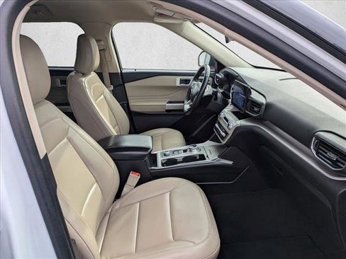 Used 2023 Ford Explorer XLT w/ Equipment Group 202A image 29