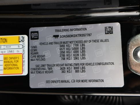 Used 2026 Chevrolet Suburban Z71 w/ Comfort Package AWD/4WD image 23