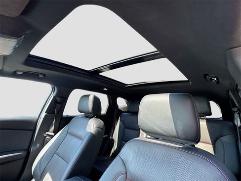 Used 2021 Chevrolet Blazer RS w/ Enhanced Convenience Package image 23