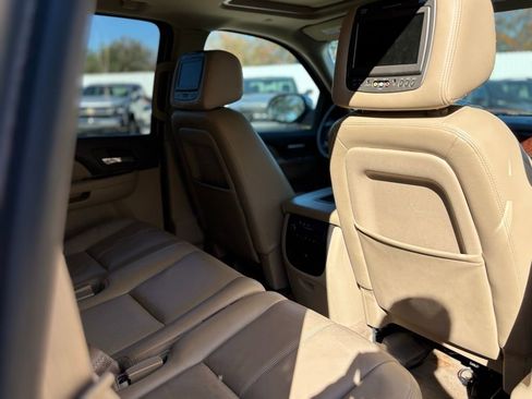 Used 2010 Chevrolet Tahoe LT w/ Regional Value Package image 16
