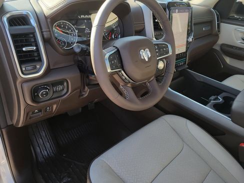 Used 2025 RAM 1500 Laramie AWD/4WD image 18